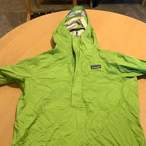 Men’s Patagonia torrentshell pullover